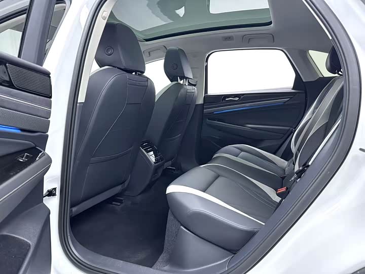 Photo 3 - Volkswagen ID.7 Vizzion