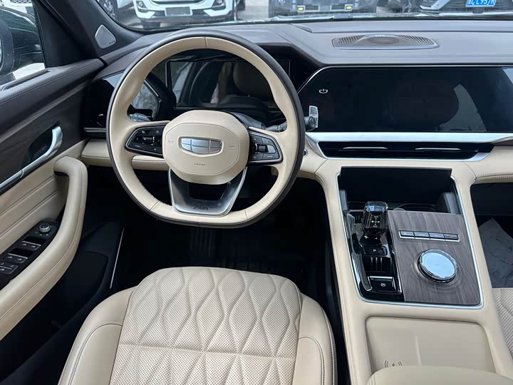 Фото 5 - Geely Monjaro