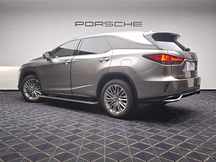 Фото 5 - Lexus RX