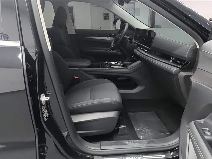 Фото 8 - Ford Equator Sport