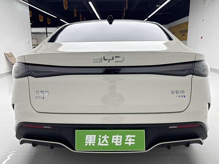 Photo 5 - BYD Seal 06 Hybrid/EV