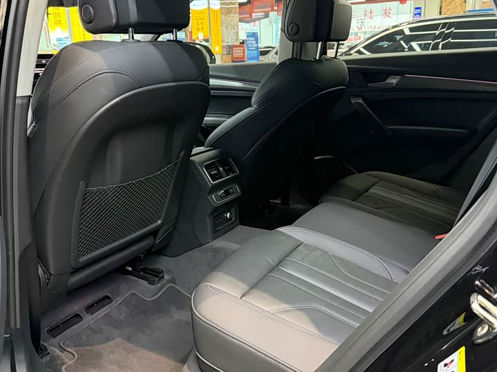 Фото 5 - Audi Q5L