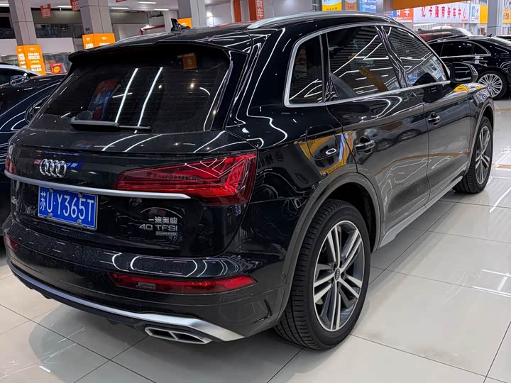 Фото 9 - Audi Q5L