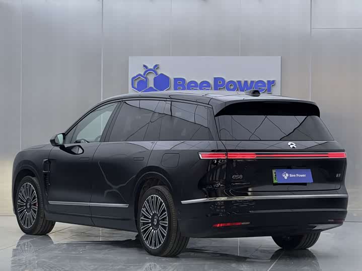 Фото 6 - Nio ES8