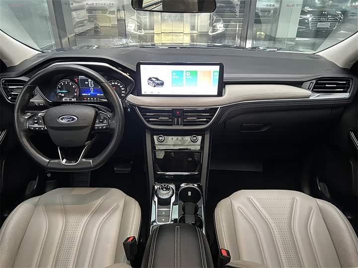 Фото 6 - Ford Escape