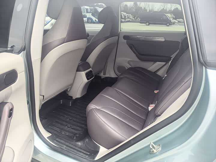 Photo 8 - Leapmotor C11