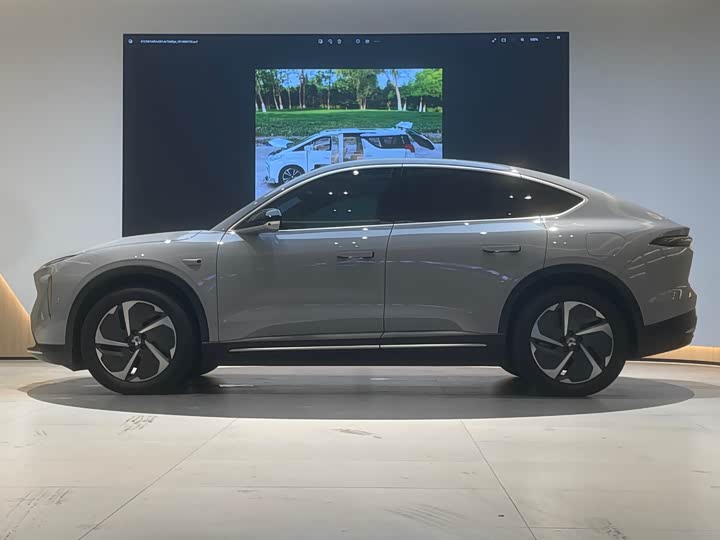 Фото 6 - Nio EC6