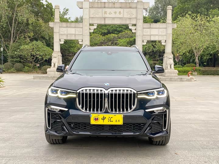Фото 2 - BMW X7