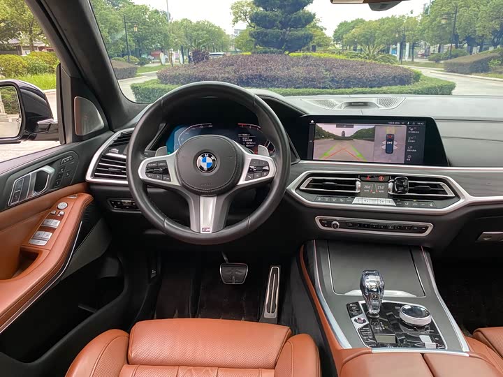 Фото 9 - BMW X7
