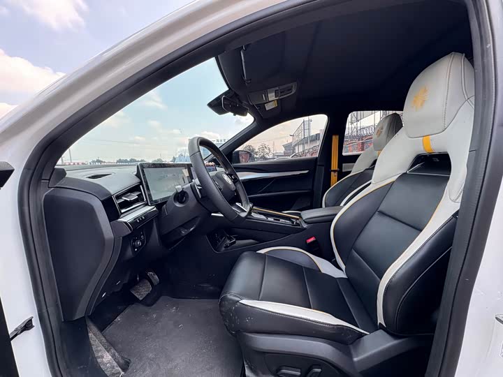 Photo 4 - MG Motor 5 Scorpio