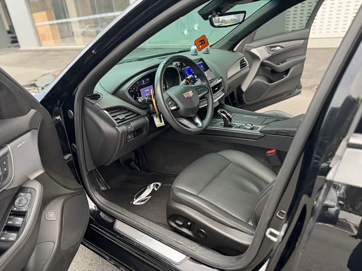 Photo 8 - Cadillac CT5