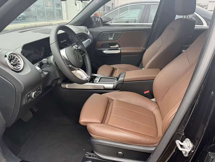 Фото 2 - Mercedes-Benz GLB-Class