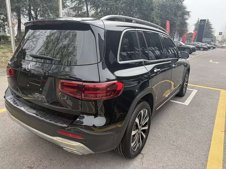 Фото 6 - Mercedes-Benz GLB-Class