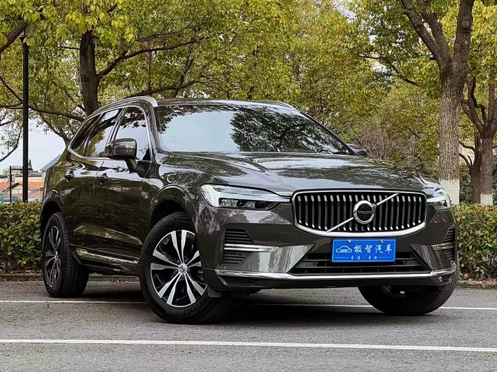 Фото 9 - Volvo XC60