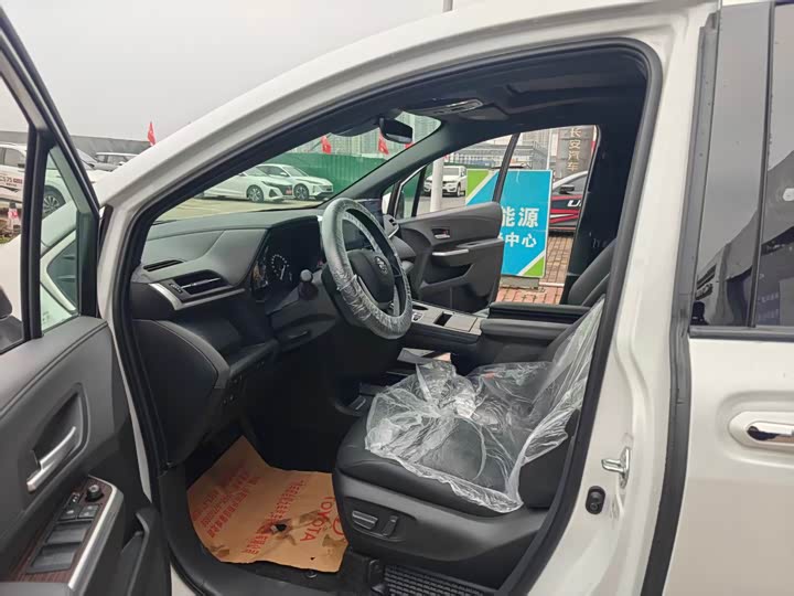 Фото 5 - Toyota Sienna