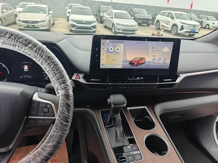 Фото 8 - Toyota Sienna