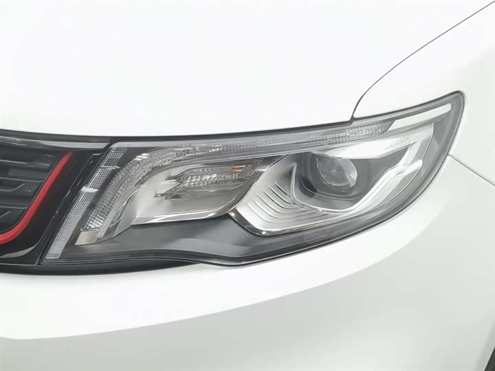 Фото 7 - Geely Atlas