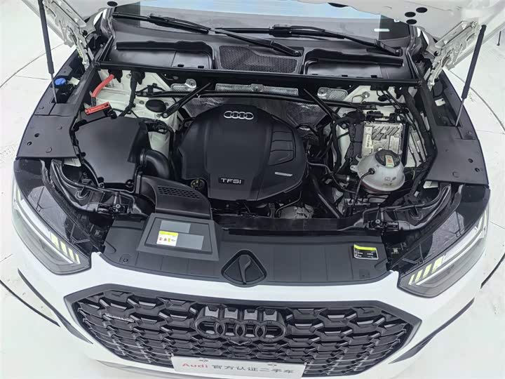 Фото 9 - Audi Q5L Sportback