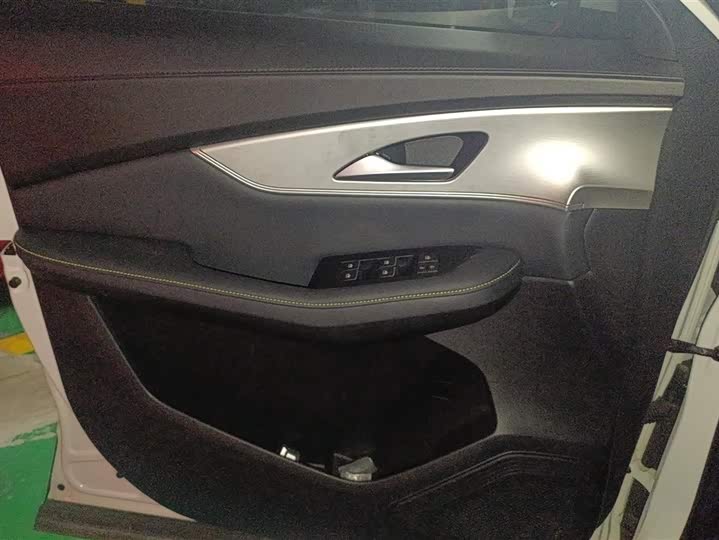 Фото 7 - Dongfeng Forthing T5