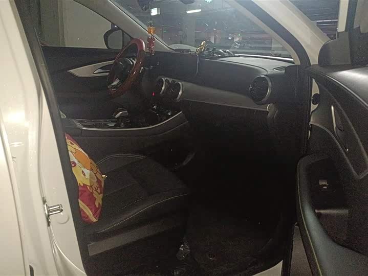 Фото 8 - Dongfeng Forthing T5