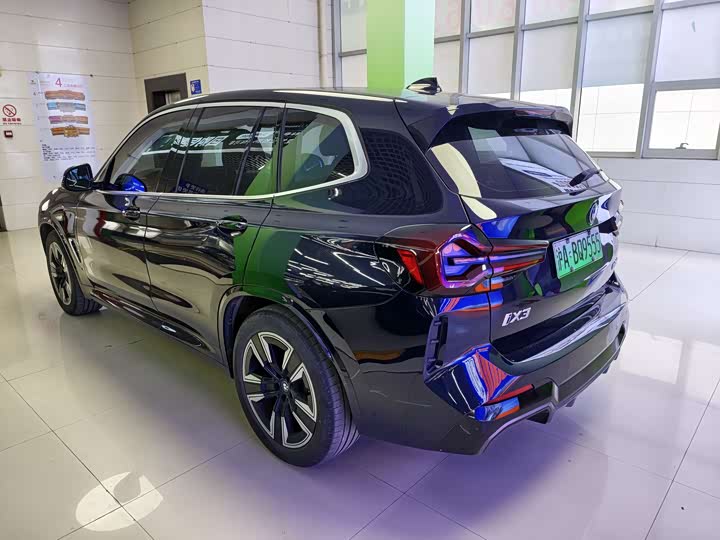 Фото 6 - BMW iX3