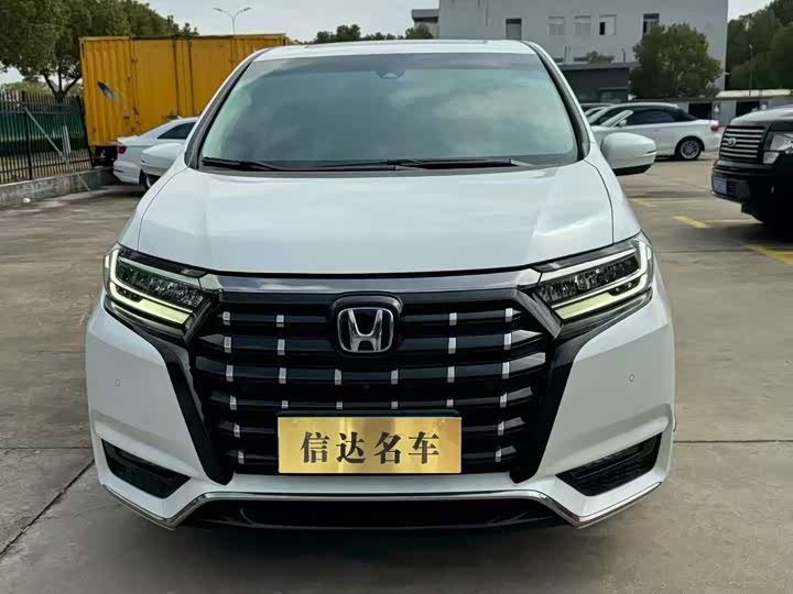 Фото 2 - Honda Elysion