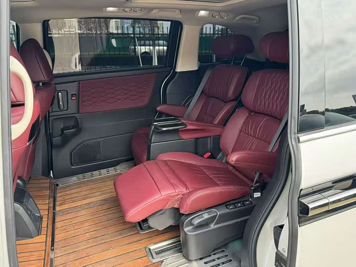 Фото 5 - Honda Elysion