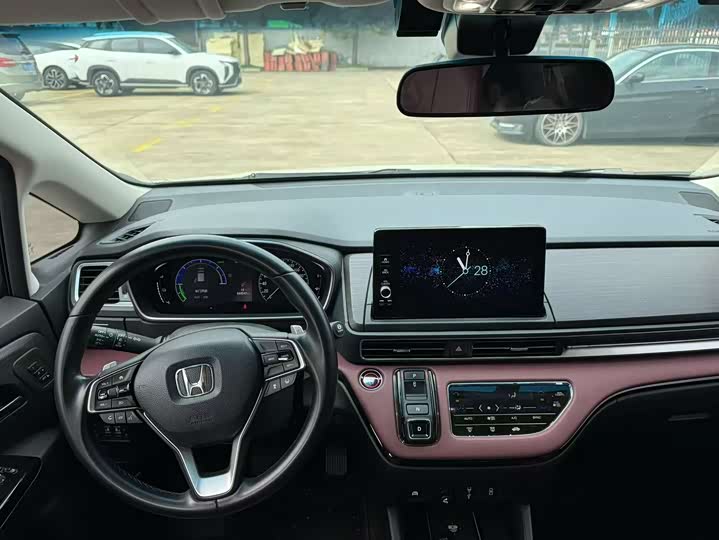 Фото 6 - Honda Elysion