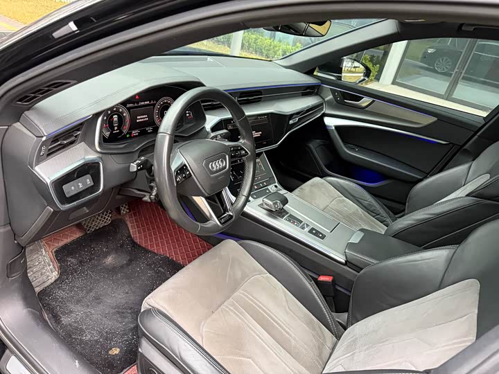 Фото 9 - Audi A6L