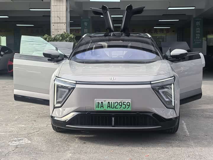 Фото 1 - HiPhi Y