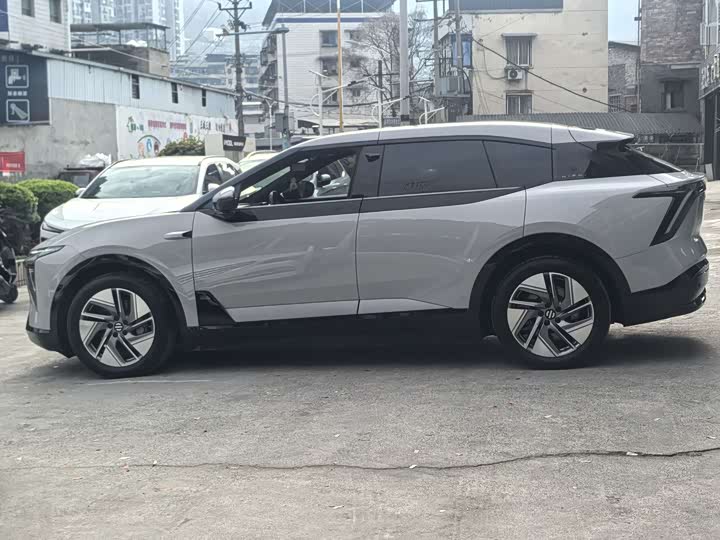 Фото 4 - HiPhi Y