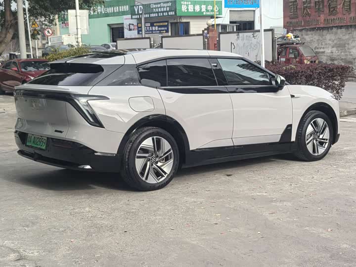 Фото 6 - HiPhi Y