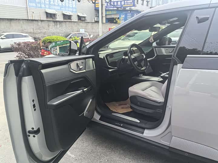 Фото 7 - HiPhi Y