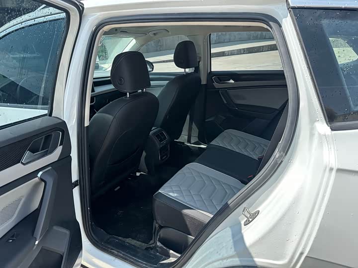 Фото 5 - Volkswagen Tayron