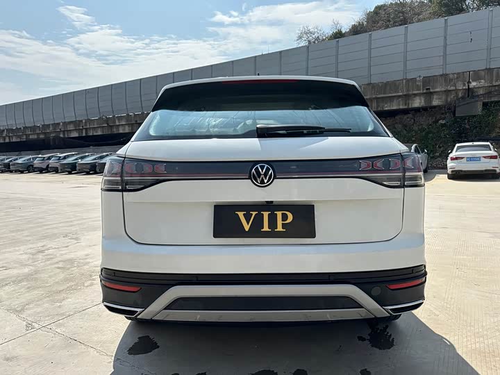 Фото 8 - Volkswagen Tayron