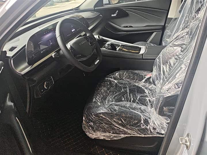 Фото 9 - Exeed RX C-DM Hybrid