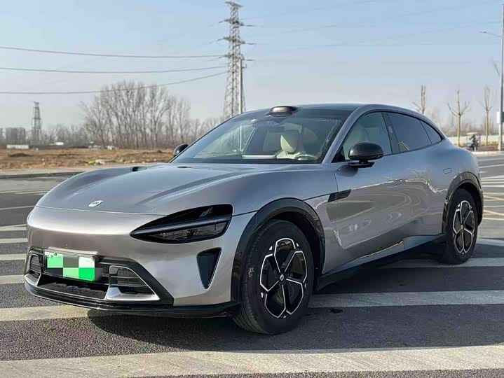 Фото 1 - Xiaomi YU7