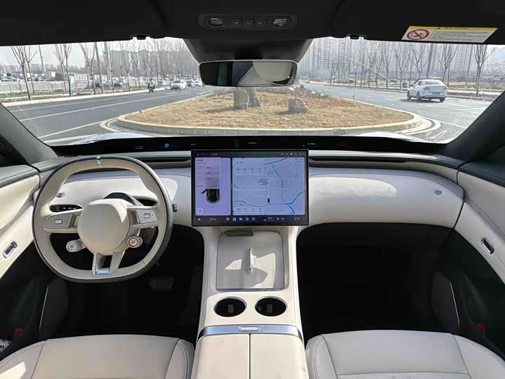 Фото 6 - Xiaomi YU7