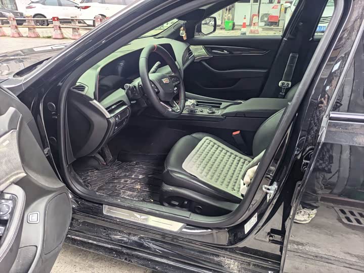 Фото 6 - Cadillac CT5