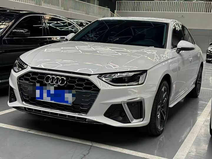 Фото 1 - Audi A4L