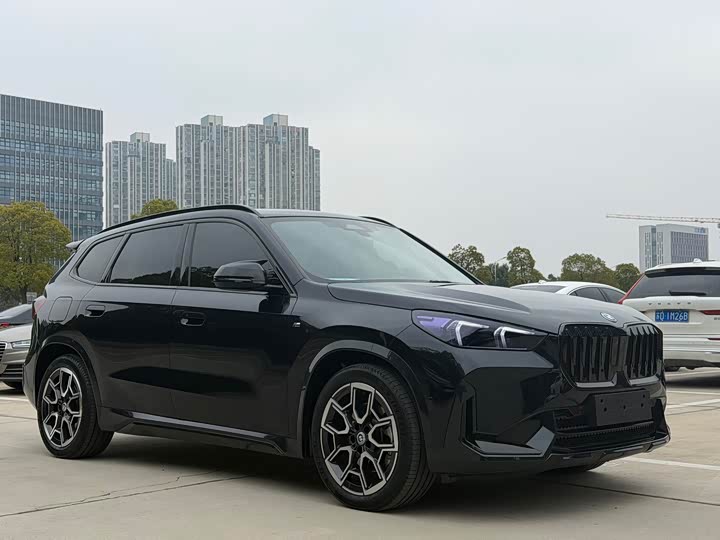 Фото 3 - BMW iX1