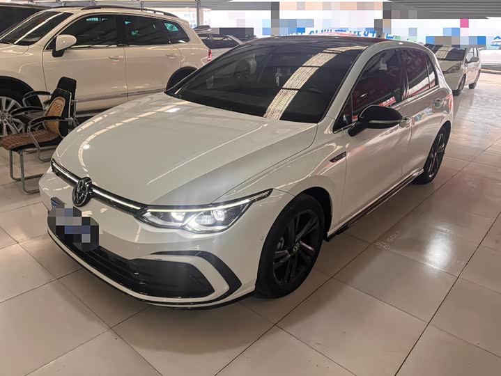 Фото 1 - Volkswagen Golf