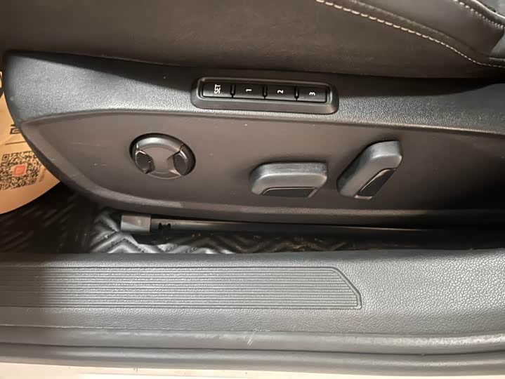 Фото 9 - Volkswagen Golf