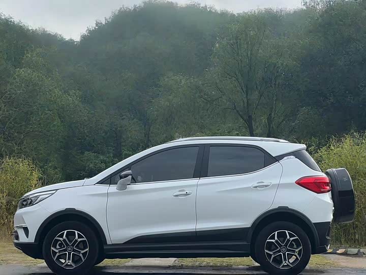 Фото 7 - BYD Yuan Pro