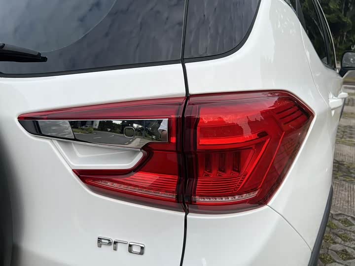 Фото 9 - BYD Yuan Pro