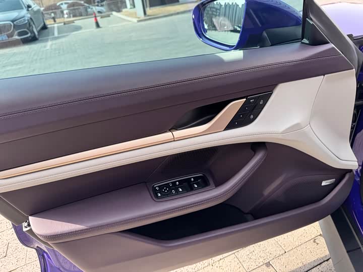 Фото 6 - Porsche Taycan