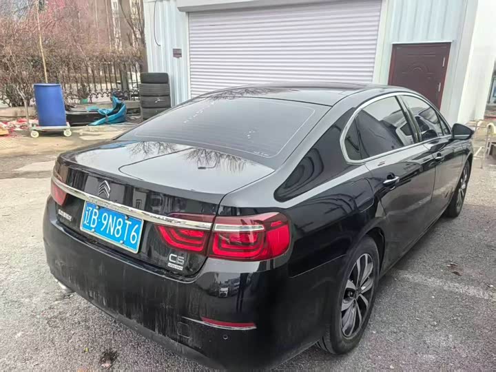 Фото 8 - Citroen C6