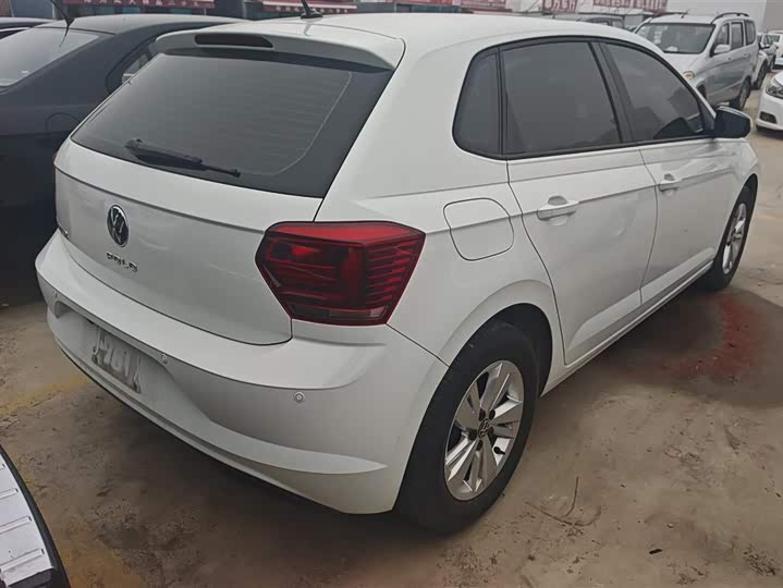 Фото 3 - Volkswagen Polo