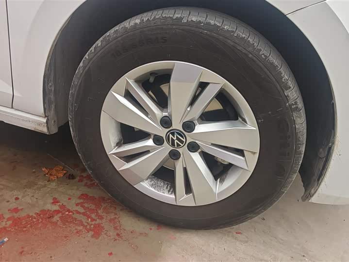 Фото 6 - Volkswagen Polo