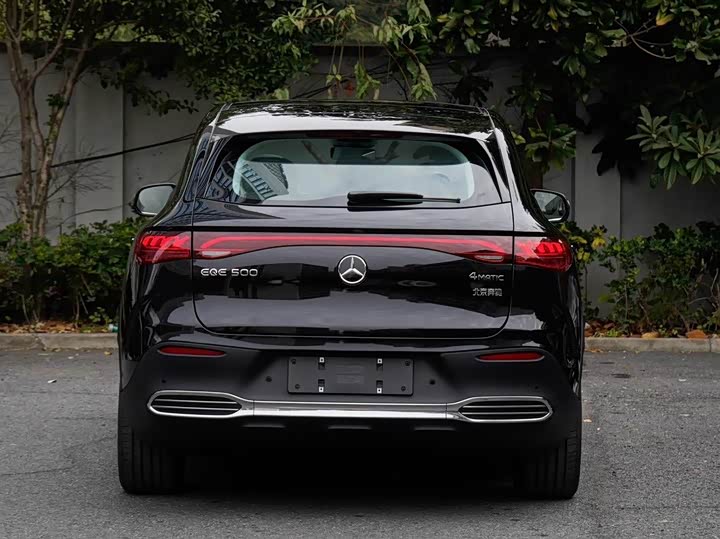 Photo 6 - Mercedes-Benz EQE SUV